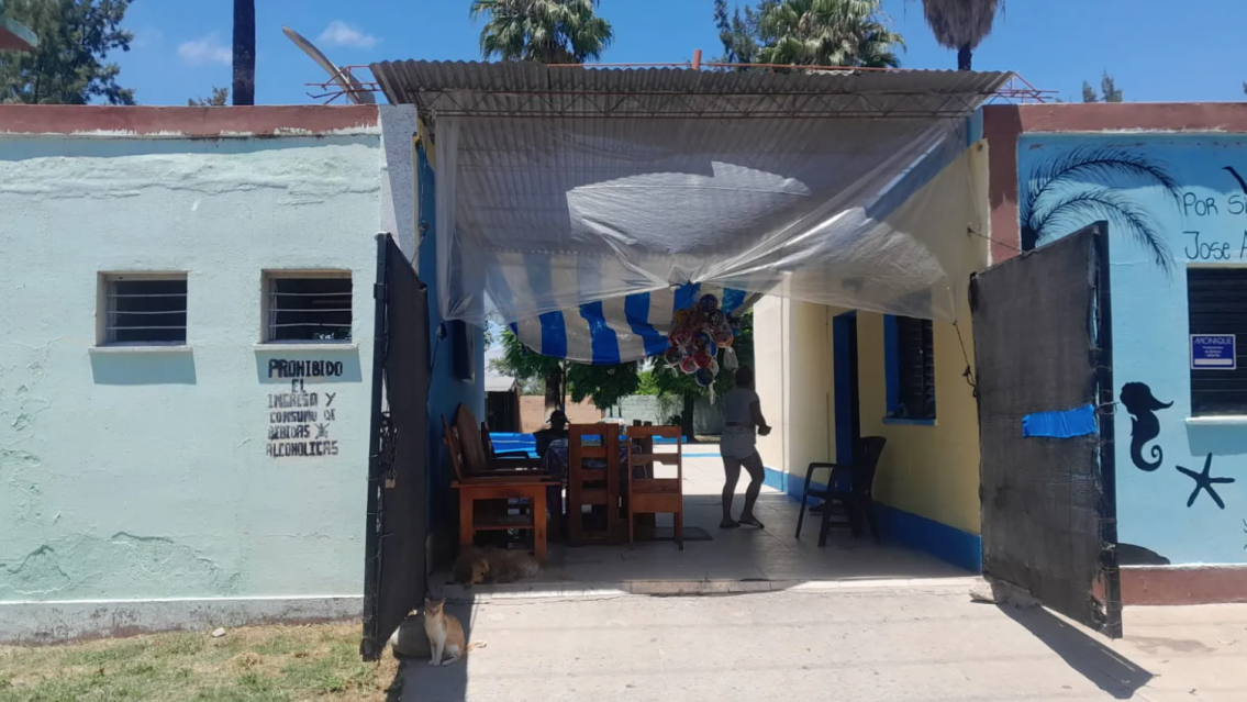 �Una fulereada? Denuncian que lucran con el predio y la pileta de la T�pac Amaru en Palpal�