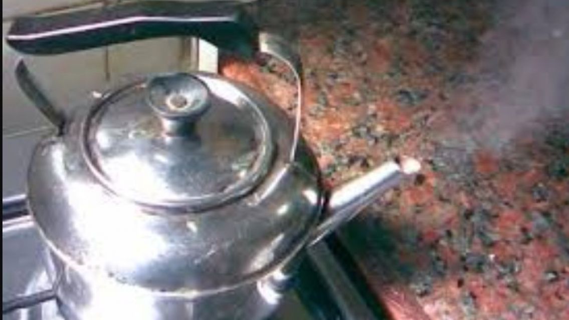 Juje�o denunci� que su novia lo quem� con agua hirviendo: todo comenz� con una discusi�n