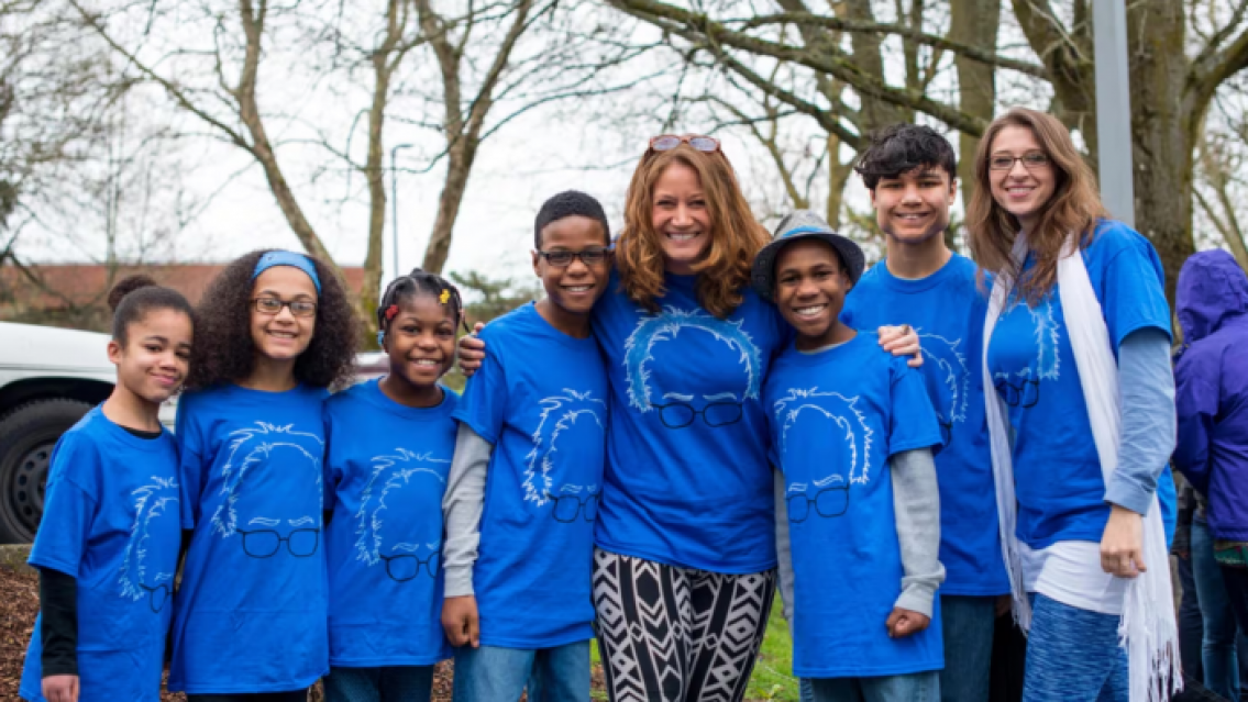 Pareja de mujeres adoptó 6 chicos y todo parecía ideal, pero hicieron lo peor