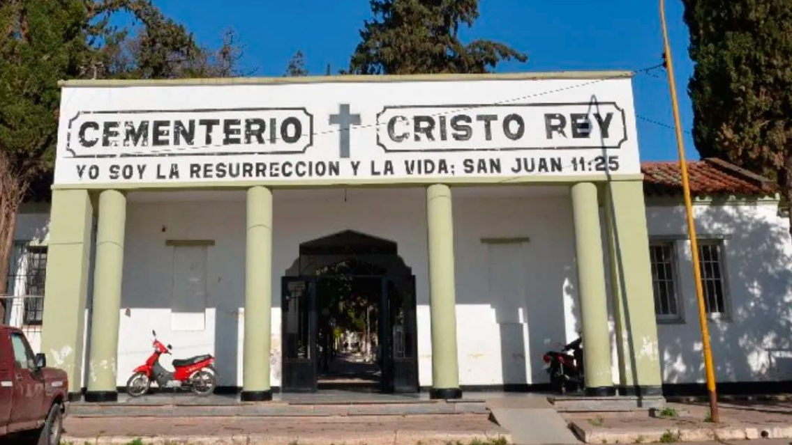 Ni un buen comentario, se destap� la olla del cementerio Cristo Rey