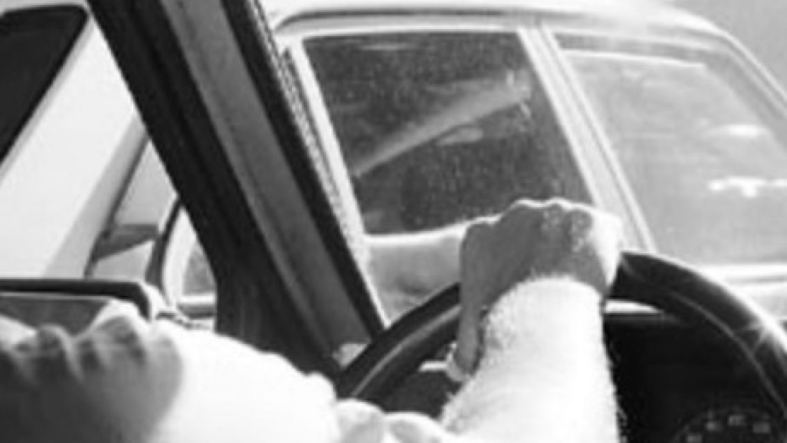 Juje�a se subi� a un taxi para ir a trabajar pero no lleg� a destino: le hicieron lo peor�