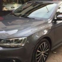 Agarraron un machado manejando un auto oficial del Ministerio de Trabajo