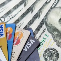 El Gobierno habilit&oacute; la opci&oacute;n de pagar en d&oacute;lares con d&eacute;bito o en cuotas: c&oacute;mo es la nueva medida y desde cu&aacute;ndo rige