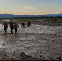 M&aacute;s pescadores atrapados en Jujuy: el operativo que hicieron para salvarlos