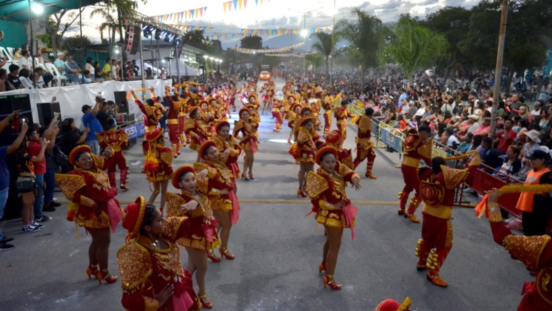 Éxito total de los corsos capitalinos en Jujuy, toda la familia disfrutó
