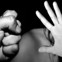 Fue a cobrarle una deuda a su sobrino y termin&oacute; internada: la atac&oacute; con una olla