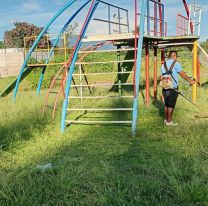 Jujeño se cansaron de esperar a la Municipalidad y arreglaron la plaza