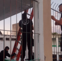 Intentó robar una escuela a plena luz del día: esto le hicieron los policías