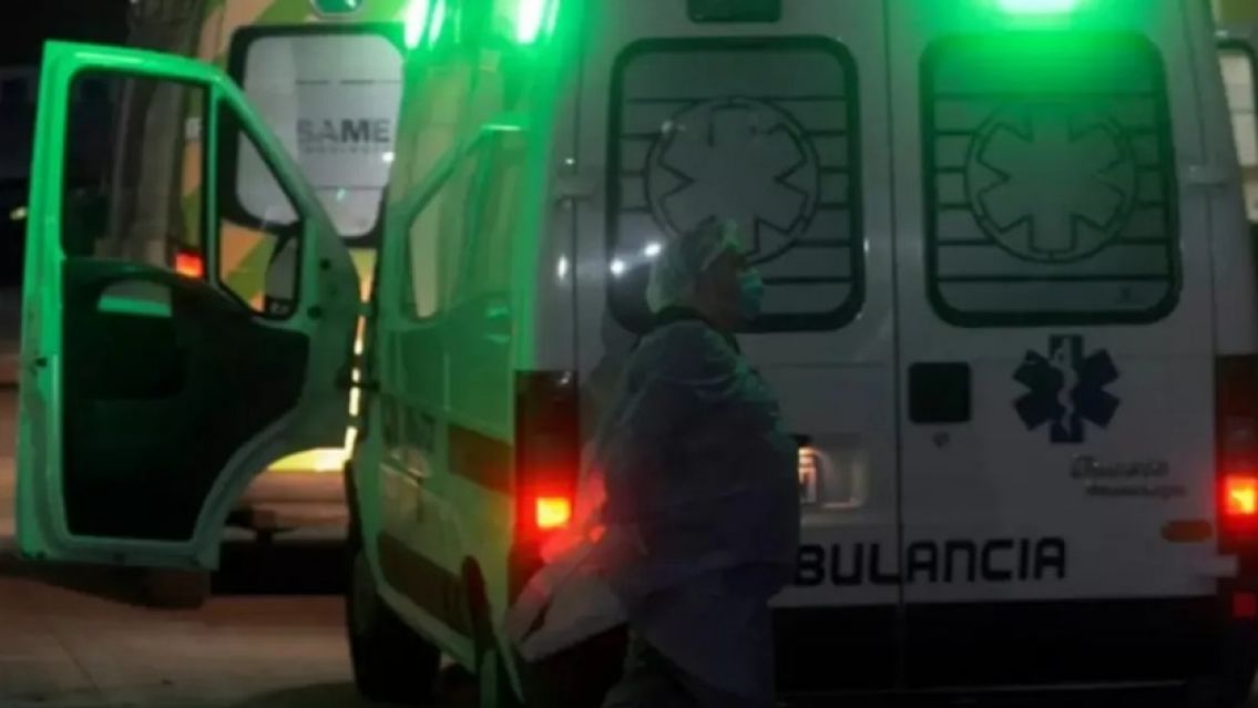 Jujeño intentó curzar la ruta 9 y lo internaron de urgencia en el Pablo Soria