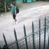 Caminaba a su trabajo, fue sorprendido por un ladr&oacute;n y qued&oacute; en terapia intensiva