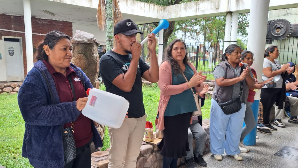 "No vamos a pagar", feriantes de Palpalá se le plantaron al intendente por el impuestazo