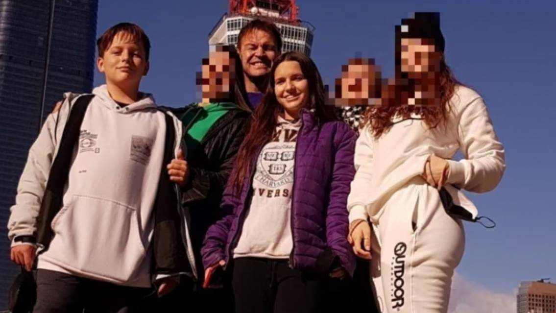 La madre hizo una maniobra con el auto y murieron tres integrantes de la familia