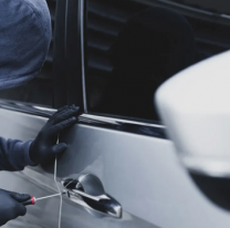 Changuita juje&ntilde;a forzaba los autos con la tobillera electr&oacute;nica