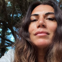 Flor de la V volvió a impactar desde la playa y con traje de baño