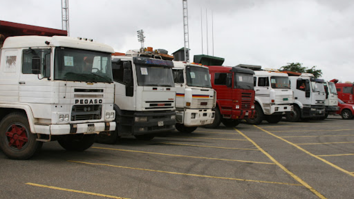 Tristeza total, juje�a muri� atropellada por un cami�n en la feria de Perico