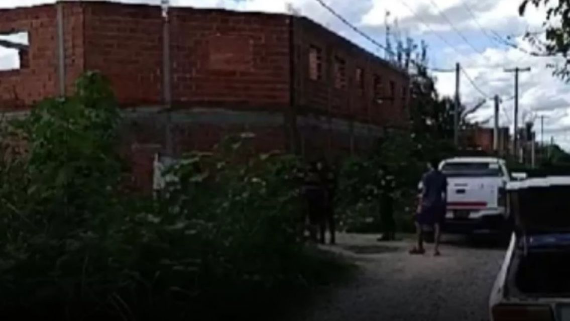 [URGENTE] Un alba�il perdi� la vida tras electrocutarse mientras trabajaba