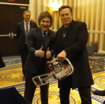 Javier Milei se reunió con Elon Musk en Estados Unidos y le regaló una motosierra