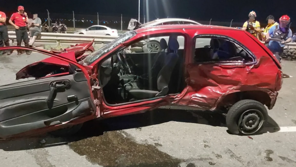 Corr�an picadas y muri� uno de 19 a�os, los otros est�n detenidos