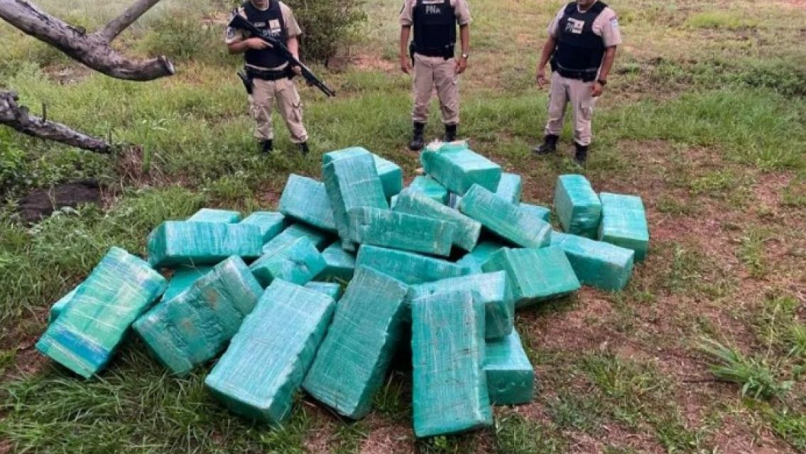 Cruzaron en lancha m�s de 1000 kilos de droga para entrar a Argentina
