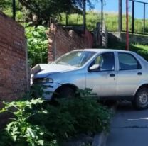 Jujeño se incrustó contra una casa en barrio El Huaico y huyó: Sigue prófugo