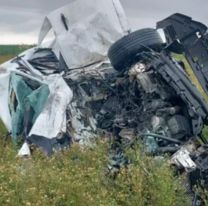 Murieron 2 y hay un herido de gravedad: iban por la ruta y chocaron de frente