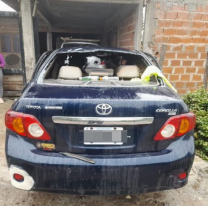 Su pareja lo dejó, se metió al auto, se prendió fuego y murió calcinado