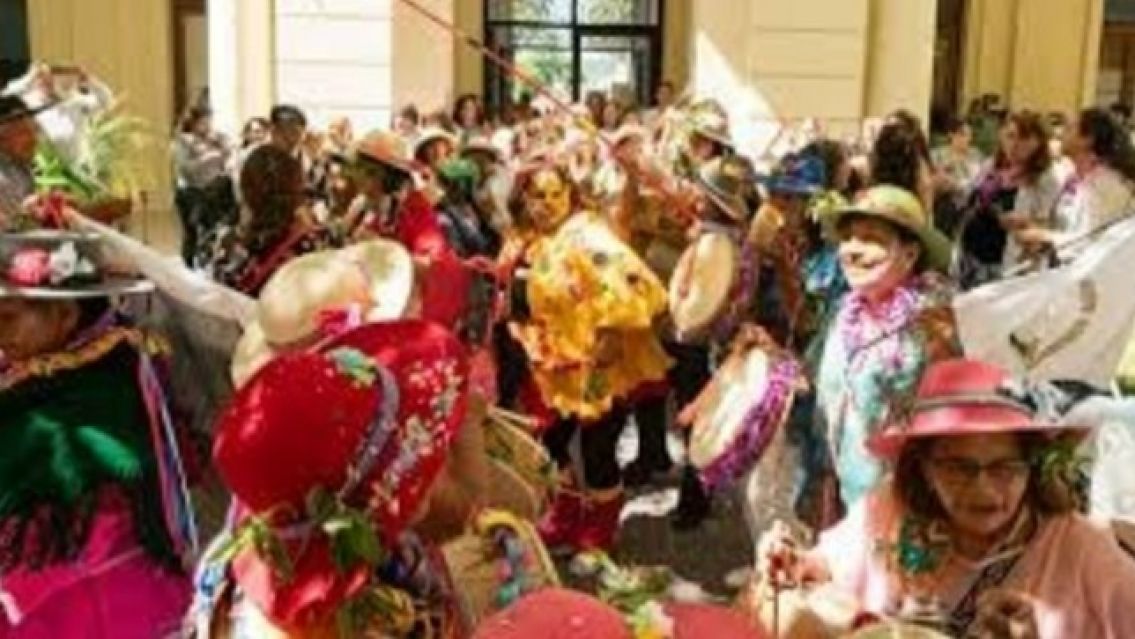 Jueves de Comadres en el Mercado Central "6 de Agosto"