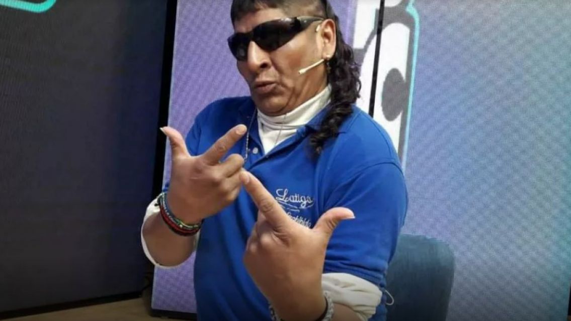 Filtran la foto de la nueva bailarina de Látigo y desatan rumores