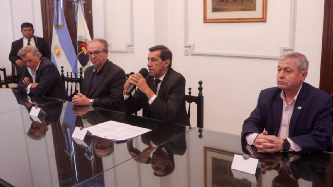 Sadir dio inicio a la construcción de las Torres de Luján