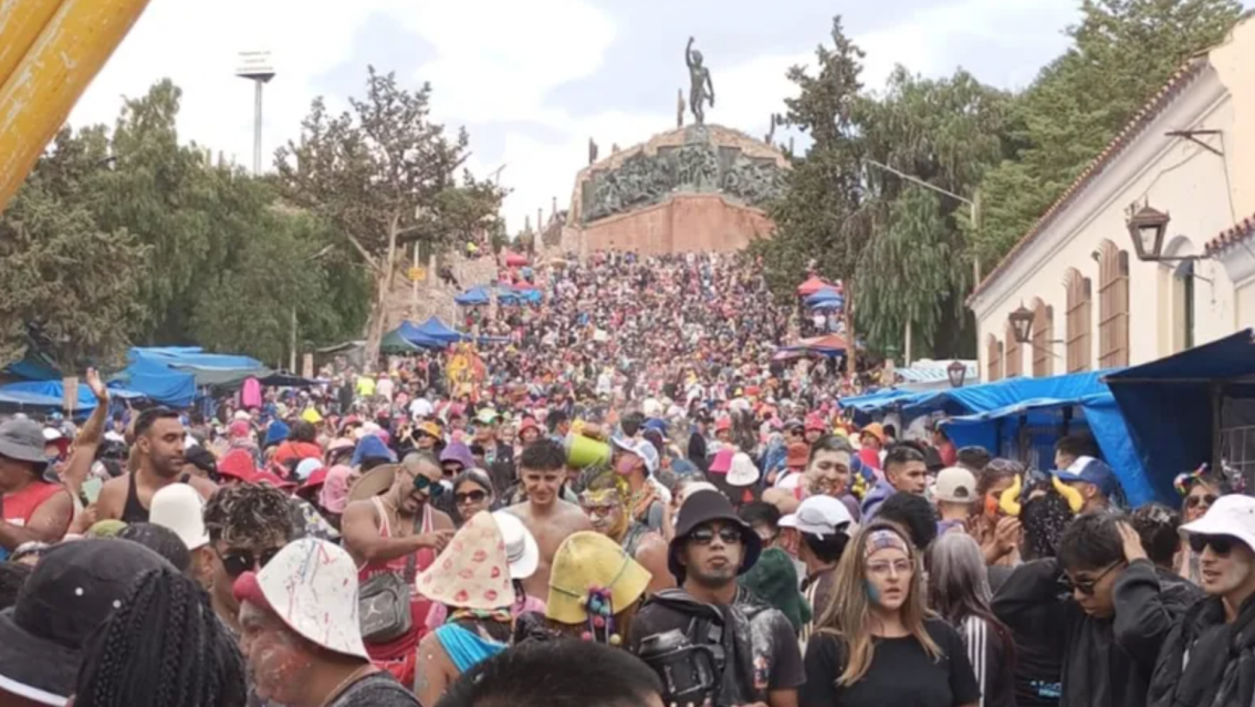 Humahuaca quedó una mugre tras el Carnaval 2025: basura y orina en las calles