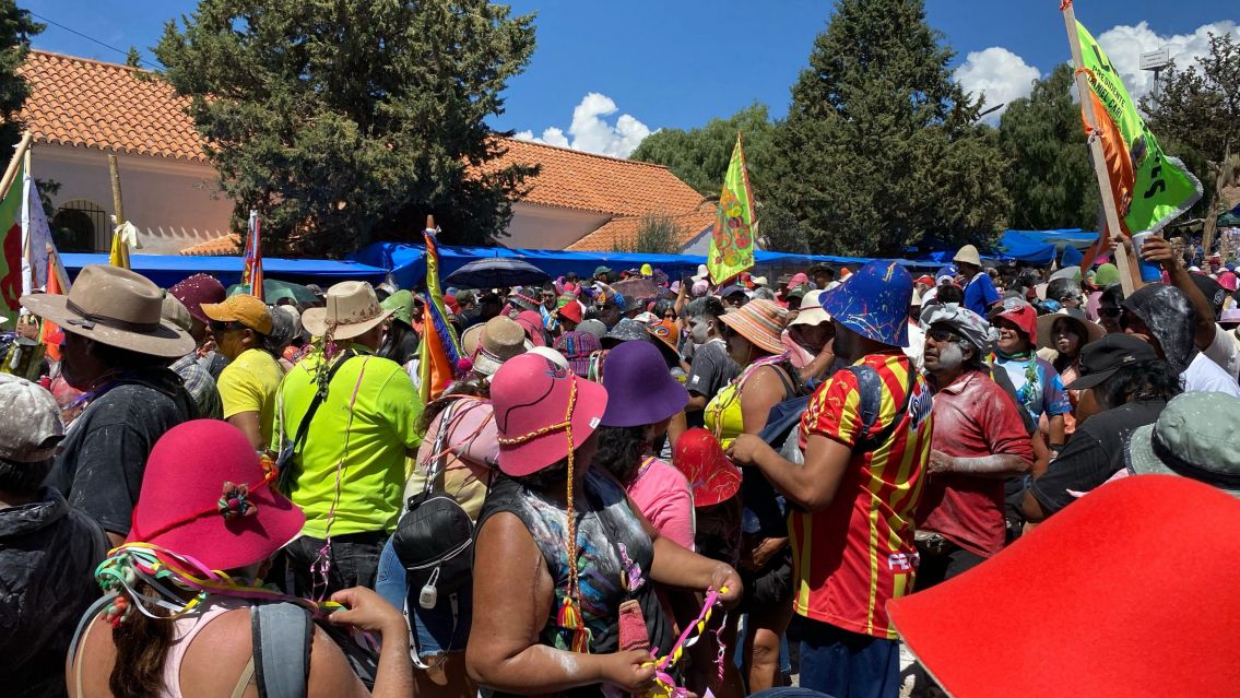 Escándalo en Carnaval: Jujeña expone a los infieles