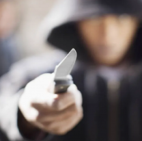 Violento robo en Cuyaya: se resistió y lo apuñalaron en el cuello y la cabeza