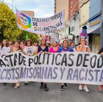 Miles de jujeñas marcharon por el 8M en pleno centro de Jujuy