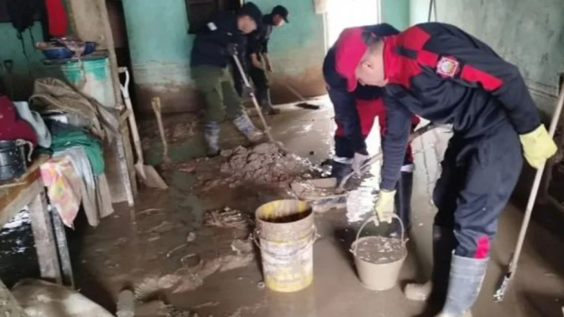 El COE trabaja contra reloj para ayudar a cientos de jujeños afectados por el temporal