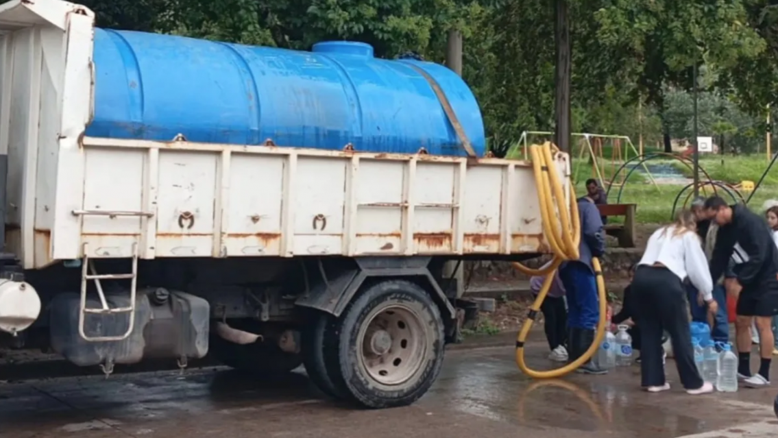 Vecinos de Palpalá exigen descuentos por la falta de agua