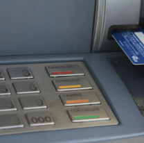Aumentan comisiones bancarias: cuánto te cobran por retirar plata de otros cajeros