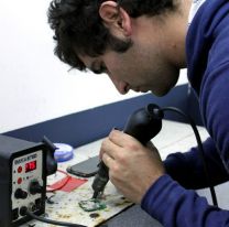 Lanzaron un espectacular curso de reparaci&oacute;n de celulares en Jujuy: Trabajo asegurado