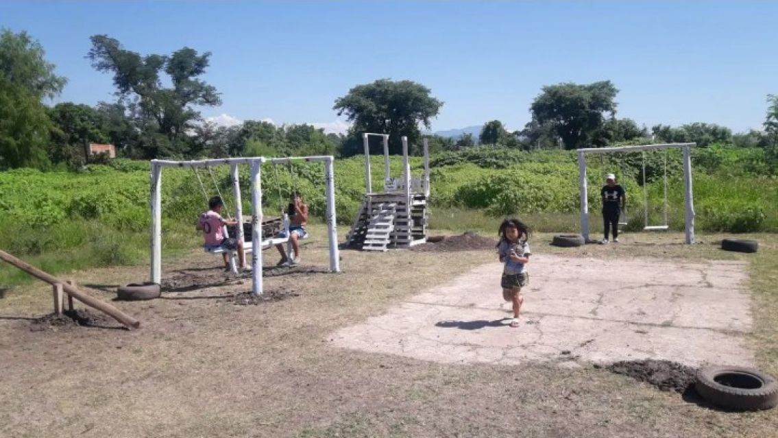 Juje�o hizo una plaza y malvivientes la destruyeron: "No se aguanta m�s"