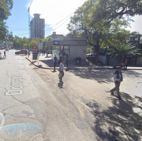 Un pozo en pleno centro de San Salvador casi provoca una tragedia: hay tres heridos