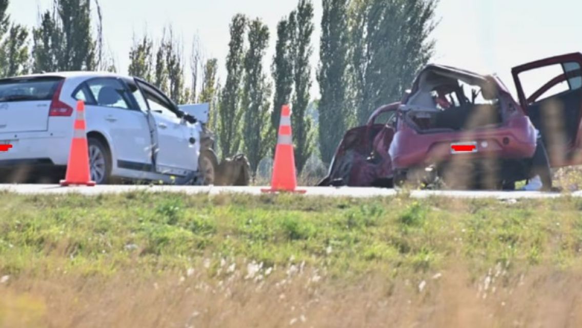 Murieron 4 y hay 4 heridos: chocaron entre 3 veh�culos y se desat� una verdadera tragedia