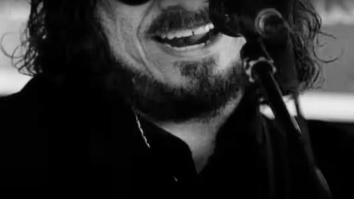 El mundo de la música está de luto: murió un queridísimo cantante a los 57 años