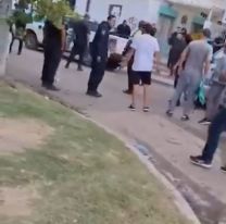 Padre desesperado intentó atacar al asesino de su hijo: iba al mismo colegio