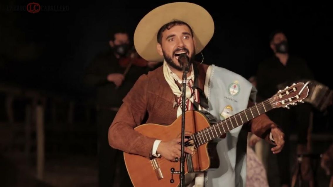 Ahyre y Lázaro Caballero encabezan una noche inolvidable en la Serenata a San José