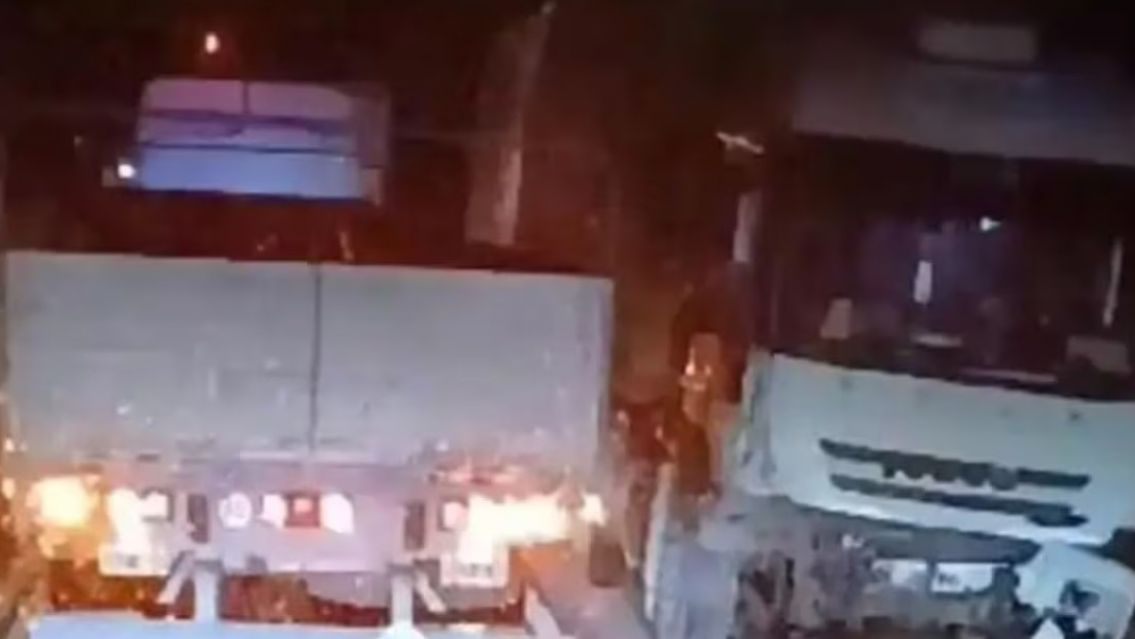 Murieron tres: una camioneta choc� de frente contra un cami�n en plena ruta