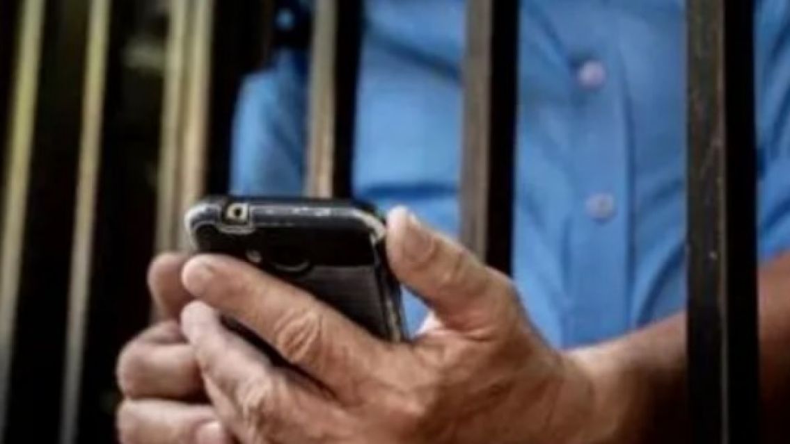 Preso juje�o llam� a su ex y lanz� una frase horrible: "con tu hija"