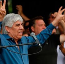 Moyano aceptó la pauta salarial de Milei y acordó paritarias con subas de 1% mensual