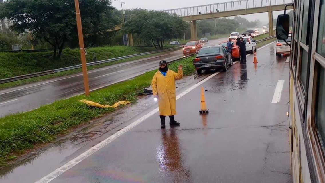 Choque en cadena en la Ruta 66 genera caos vehicular
