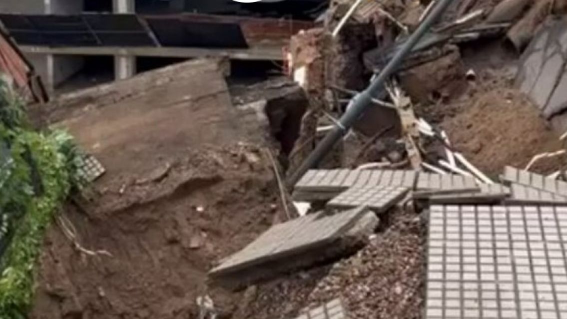 Destrozos en Santa Fe y Córdoba por el brutal temporal: granizo, cortes de luz y derrumbes