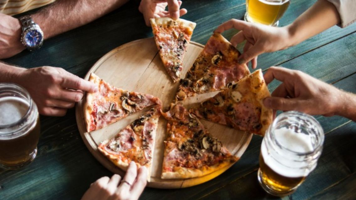 ¡Pizza y Cerveza gratis! La tremenda fiesta que se viene en el Martinazo Club