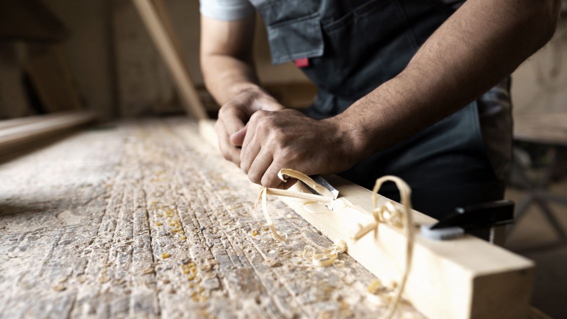 Carpintero es furor en el mundo y ostenta R�cord Guinness: tiene dedos de m�s